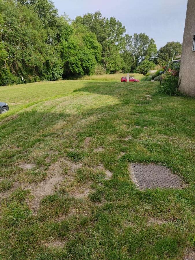 Studio 10M2, Terrasse 18M2 , Parking, Piscine Et Accueille Les Animaux Quissac  Exterior photo